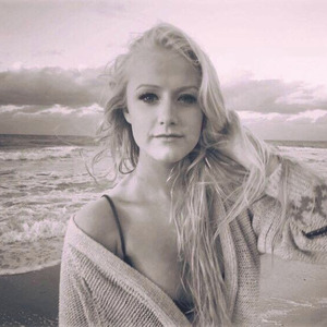 护士被老头添一晚夜
